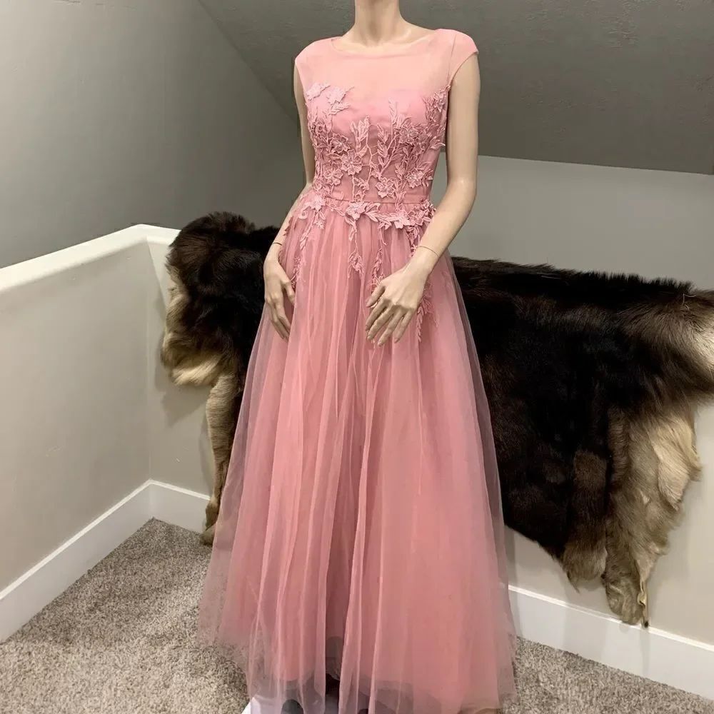 New Elegant Floral Lace Appliqué With Beads Tulle Dress